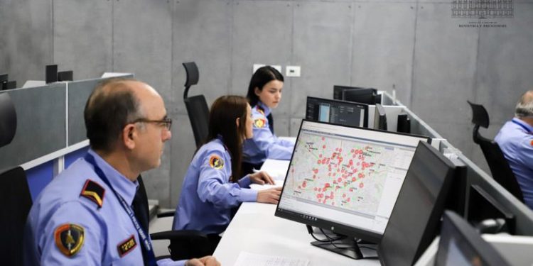 Miratohet ligji për policinë, ja hilja me përgjimet e survejimet nga ana e efektivëve, SPAK e prokuroria rol vetëm në udhëzim