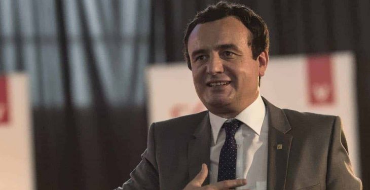 Albin Kurti del hapur kundër Trump-it: Shqiptarët të votojnë Joe Biden për president