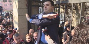 “Ju jeni hiça, ju kam në dorë”, ish- anëtarja e kryesisë së PD zbardh mesazhin e “koduar”: Basha nxori jashtë loje forumet e PD