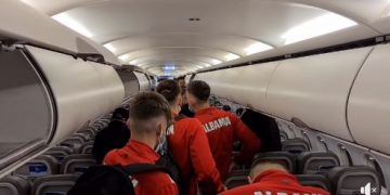 VIDEO/ Kuqezinjtë mbërrijnë në Almati pas 7 orësh udhëtim, Reja i surprizon të gjithë me vendimin e marrë