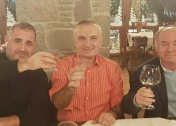 “Solidariteti mes gazetarëve është marë peng nga ata që i kontrollojnë”