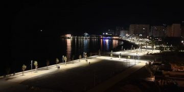 Ndizen dritat në Lungomaren e re të Durrësit, Rama: Më e keqja është pas krahëve, më e mira është ende e gjitha përpara nesh