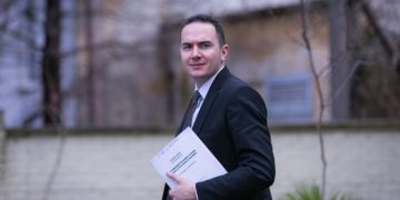 Plas skandali në zgjedhjet e anëtarësisë së PD-së, Salianji futi në lojë të atin për të manipuluar procesin