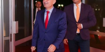 Ngjarje e rëndë! Konellapsi i paguar si zëdhënës Blushi i thuri lavde Metës dhe kërcënon si “zv.president”: Ne po bëhemi gati për të çliruar Shqipërinë!