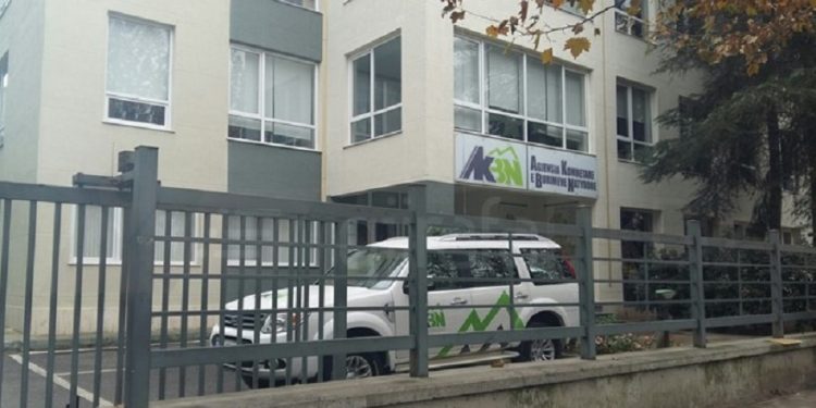 A.rrestohen 6 zyrtarë të AKBN pasi i shkaktuan 1 milion dollarë dëm shtetit, policia: Operacioni u dekonspirua