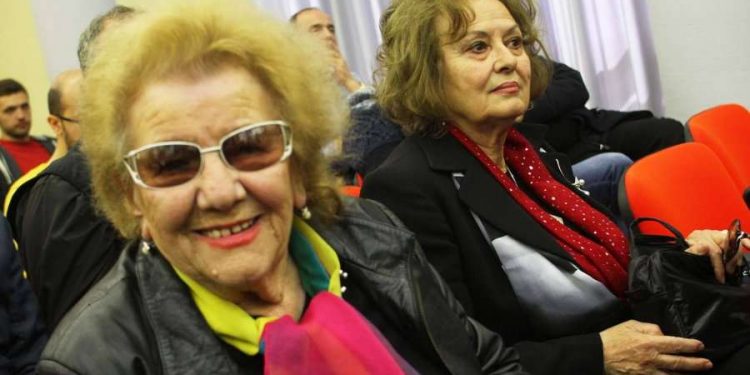 Roza, trëndafili i që nuk vyshket i skenës dhe ekranit shqiptarë sot ka ditëlindjen!