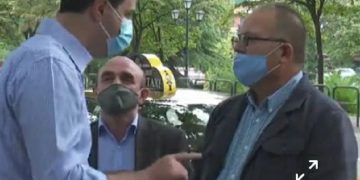 Basha del blof sërish me taksistin e “rastësishëm”: Njëri prej tyre, djali i dajës së gruas
