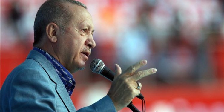 Erdogan: Macron ka nevojë për trajtim mendor, Europa me frontin kundër myslimanëve po përgatit fundin e saj