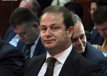 Prapaskenat: Gjin Gjoni dha dorëheqjen ditën që i kopsitën dosjen e pasurisë! Manovrat e fundit e mashtrimi me motivin e largimit, përjashtohet 15 vjet nga drejtësia