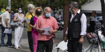 Alarm i kuq në Greqi: Zonat që janë në prag të mbylljes, maska me detyrim kudo!