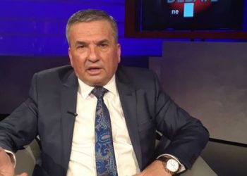 Sali Berishës i duhej një sebep madhor për grushtin e 14 Shtatorit, koka e Azemit, që hakmarrja politike të ishte edhe më e egër  se në 1997