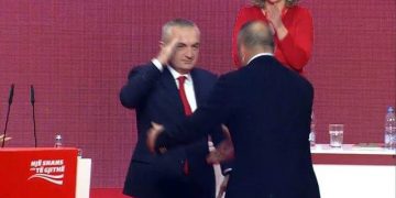 Idiotësit e darkës nga Meta! Kërcënon hapur Ramën dhe sulmon bashkimin e kombit: I di të gjitha! Ja dy gjërat që do t’i nxjerr pas 25 prillit