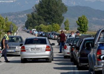 Pandemia “izolon” Greqinë, Athina shtyn sërish masat kufizuese me Shqipërinë, Maqedoninë e Turqinë