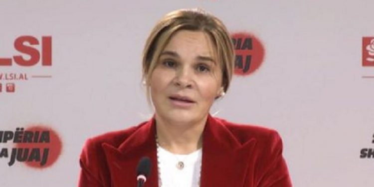 Monika përjeton emocion: Aq herë ma ka përmendur emrin Rama sot, sa edhe Iliri s’më ka thënë “të dua”