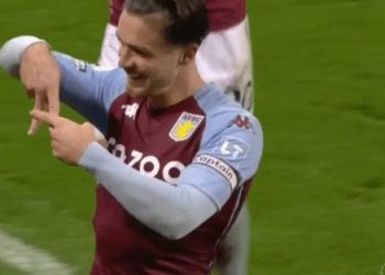 Premier Liga kthehet në fushë tenisi, pas Junajtid edhe Liverpuli “ngatërron sport”! Të kuqtë shpërfytyrohen keq nga Aston Vila
