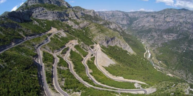 Buxheti i rrugëve për vitin 2021 është 200 milionë $: Nis punën tuneli i Llogarasë, vazhdon financimi për akset e nisura