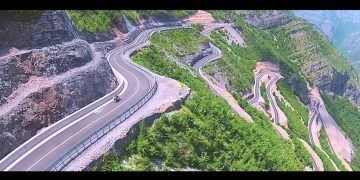 Kështu e ndryshojmë Shqipërinë si kjo që “nuk është as në Zvicër as Austri”! Kryeministri Rama publikon pamjet mahnitëse nga kjo zonë e Shqipërisë dhe zbulon detajin interesant: Do t’u përulem…