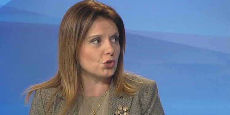 Plas sherri në PD-në e Tiranës, Orjola Pampuri sulmon kandidatët e tjerë: Janë te pashpresë e të poshtër