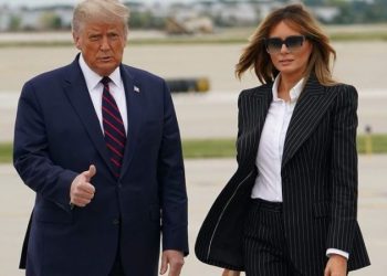 “Më lini të qetë, dreqi e marrtë”! Ish-mikesha i nxjerr përgjimet sekrete Melania Trump: Kujt i plasi për…