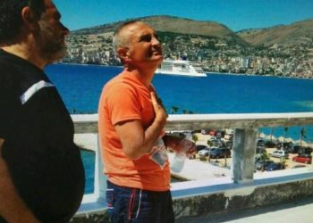 Aktivisti Kuleta Çakalli i shkruan Metës: Ilir Meta dhe Kuleta është e vërteta!
