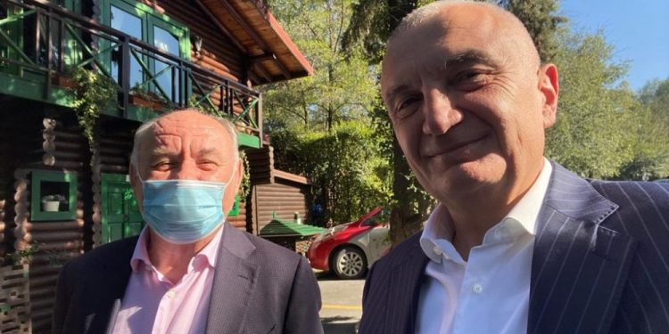 Ilir Meta thirrje shqiptarëve: Merrni shembullin e Fahri Balliut, shikoni sa qytetar i përgjegjshëm që është