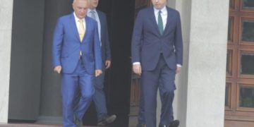 Astrit Patozi zbulon pse Meta është “tërbuar” me Lulzim Bashën