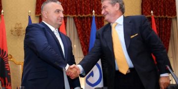 Meta u dërgon mesazhin e qartë ambasadorëve: Kush i ka sytë në ballë e shikon se 5 Qershori u shkel! Tani arbitër është populli shqiptar, nuk janë ambasadorët