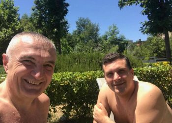 Kërcënim për shkak të detyrës! A duhet ndaluar nga SPAK ushtari lehës i Metës?! Paralajmëron kryeministrin e vendit duke ngatërruar respektin me fyerjen: Djali i Kristaqit, ruhu se ke hesape për të larë me ne!
