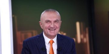 Meta edhe pa dhëmbë në gojë edhe k.ërcënon Ramën: Do e fusim 25 prillin dhe Shqipërinë në epokën e…