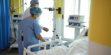 Situata nga COVID-19/ Rekord i ri me 319 raste të reja në 24 orët e fundit, humbin jetën 3 pacientë