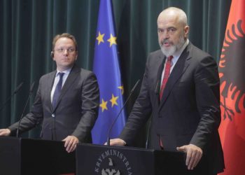 Nga konfliktet politike, tek ekonomia: Gjetjet kryesore të Raportit 2020 të KE-së, për Shqipërinë