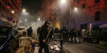 M.afia nxit protesta kundër masave shtërnguese në Itali