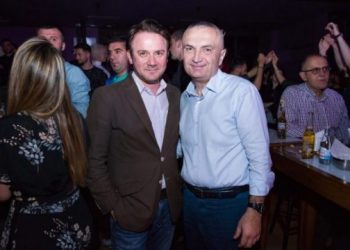 Pas Covid-19 Ralfi bëhet trim, LSI-stë i vërtet! Sulmon komisionerin e BE-së nga Parlamenti: Mik i Vuçië dh Dodik, personi që vepron për hir të Moskës në Ballkan! Ke gënjyer për disa pika, iku koha e deleve ndaj unë s’të duartrokas