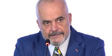 Maskat/ Rama zbulon porosinë për policinë dhe i përgjigjet pyetjes nëse do falen gjobat për maskën