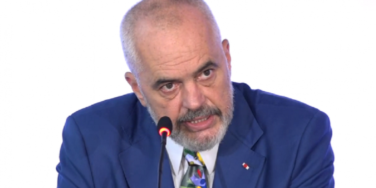 A do ketë ndryshime në kabinetin qeveritar para zgjedhjeve? Ja si i përgjigjet Rama pyetjes së gazetarëve