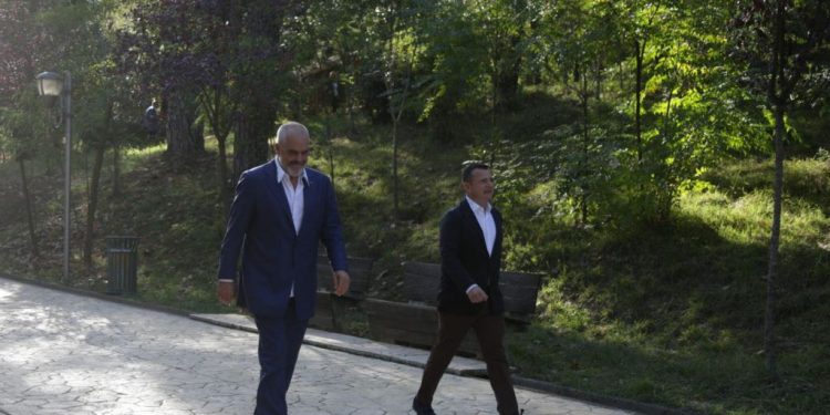 Rama kërkon mandatin e tretë: Na besoni ne, që Shqipëria të kalojë nga ecja në vrapim