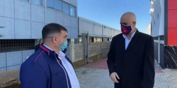 Rama biznesmenit: Duhet t’ua rrisësh pak rrogën punonjësve, e të ulësh pak barkun