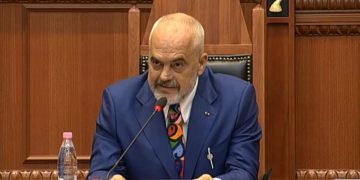 Rama: Nëse unë do isha vetëm pak si Saliu (diktator), ju s’do kishit shanse të uleshit në tryezë