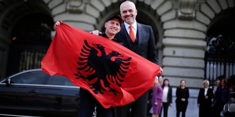 Zvicra pritet ta heq shumë shpejt Shqipërinë nga lista e karantinës