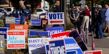 Ethe amerikane: Trump votoi në Florida, Biden shkon në Pensilvani