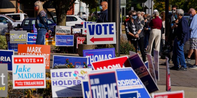 Ethe amerikane: Trump votoi në Florida, Biden shkon në Pensilvani