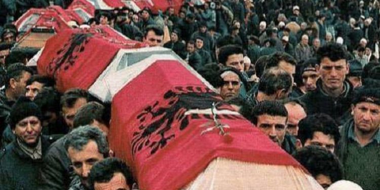 Dëshmia t.ronditëse e ish-ushtarit serb: V.iktimat u çuan në furra për t’u d.jegur