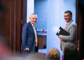 Teodor Blushi, shembulli si një gazetar merret p.eng nga m.afia presidenciale