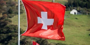 Zvicra, shteti ku masat anti-Covid nuk diskutohen në rrjetet sociale, por me referendum