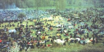 25 vite nga fundi i luftës që ndau fqinjët, të afërmit dhe familjet