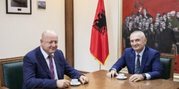 Komuniteti shijakas paska kërkuar të përfaqësohet nga kryespiuni i Metës e Kryemadhit! Bari Shaqiri do garoi për LSI-në  në Shijak me dosjet e “të fortëve” në xhep