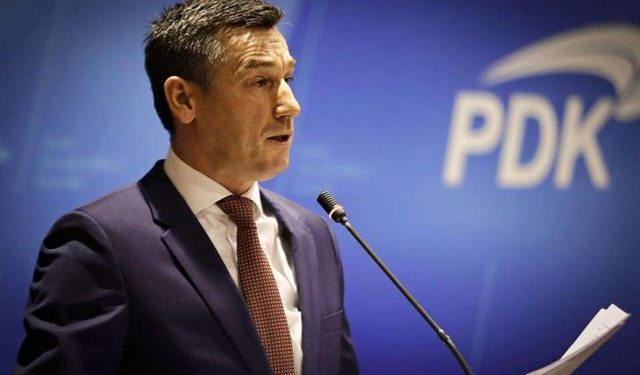 Gjuetia e “shtrigave” vazhdon! Një tjetër politikani të njohur shqiptar i konfirmohet aktakuza, dorëzohet tek autoritetet e Speciales