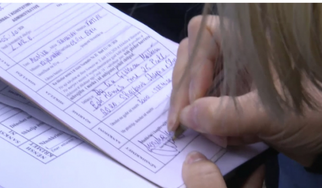 Kryemadhi ngatërroi datën e zgjedhjeve! Policia e toleron me gjobë 3 mijë lekë, si përsëritëse