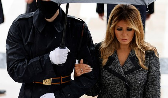 Ç’po ndodh me çiftin?! Melania “lë” Trump, fotografohet në distancë në krah të gardistit