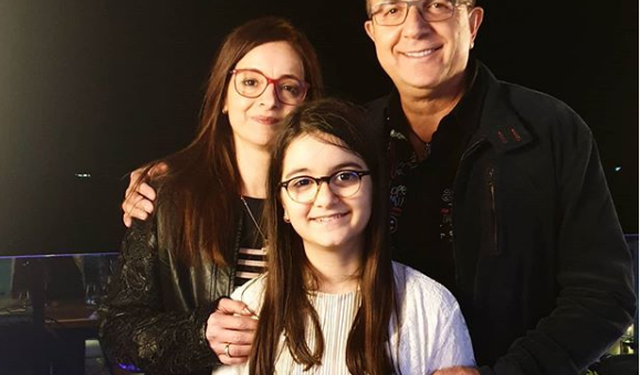 U kërkonin para miqve të familjes, zbardhet skema si u kryen 3 mashtrime në një muaj e gjysmë në emër të Ardit Gjebreas dhe bashkëshortes së tij